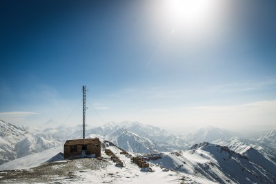 Pacēlāji ceļ līdz 3600m, tad vēl savus 90 vertikālos metrus var uzkāpt pats. Dizin.